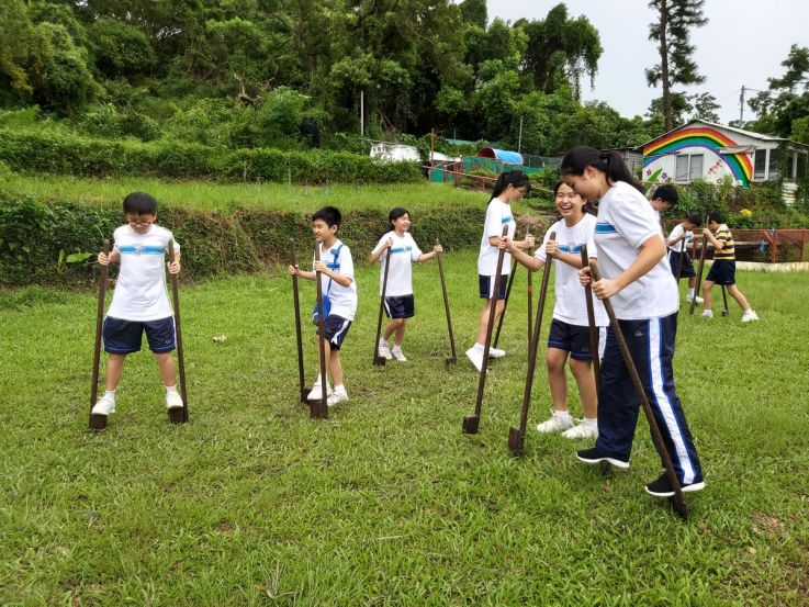 kids-cheering-big